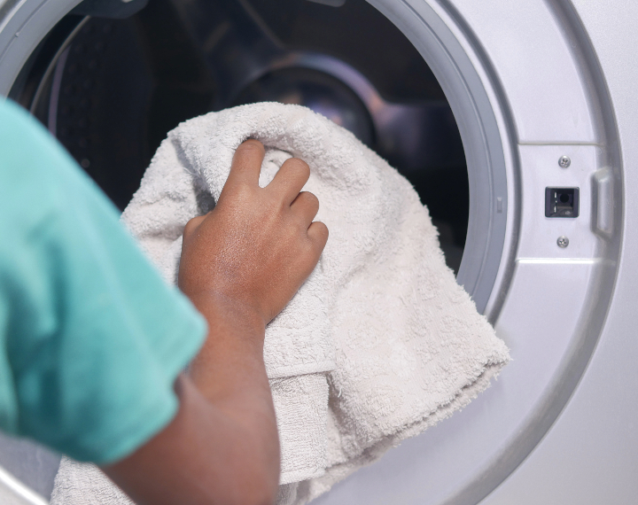 Auto-dosing machine in laundry