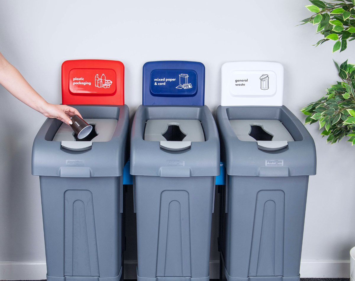 Recycling Bin Station