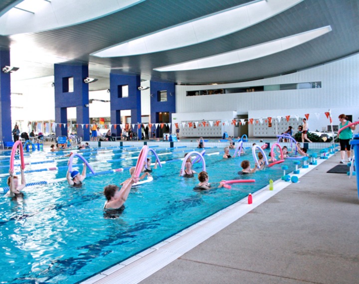 Swimming class for exercise
