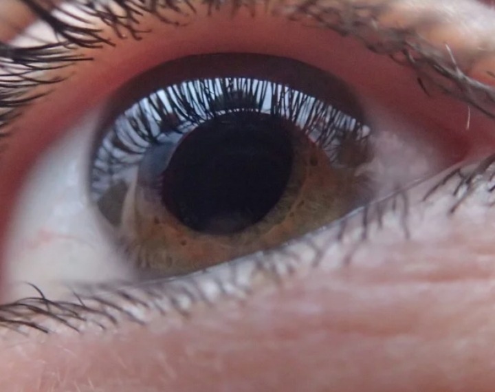 Close up of eye