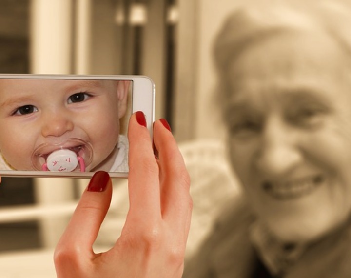 Senior and Smartphone